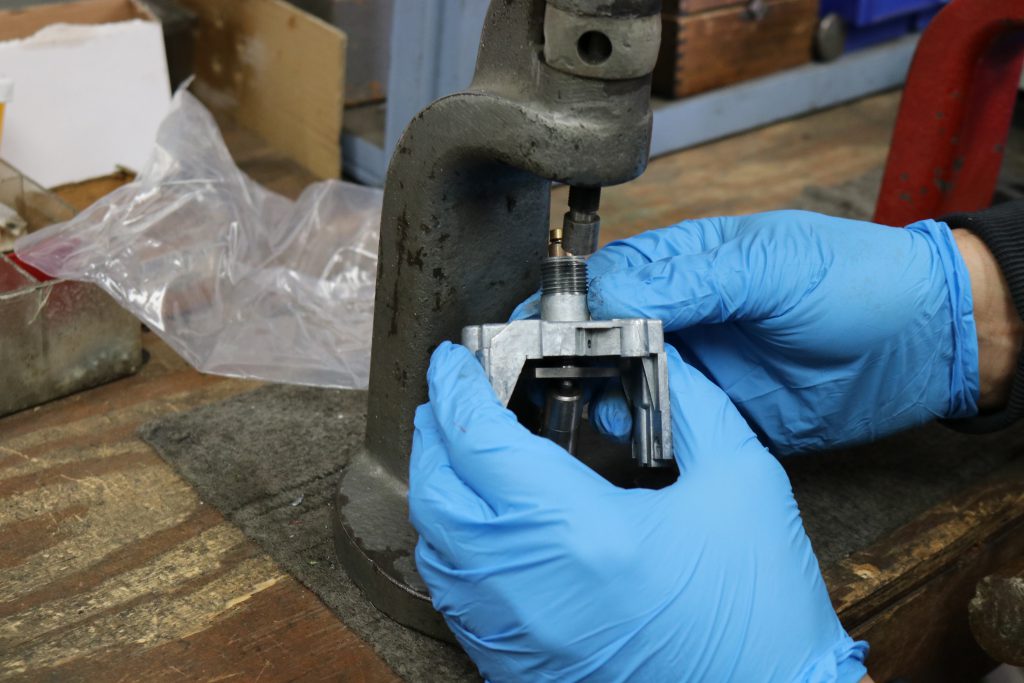 Circle Ess Magna Press We rebuild Corvette Speedometers