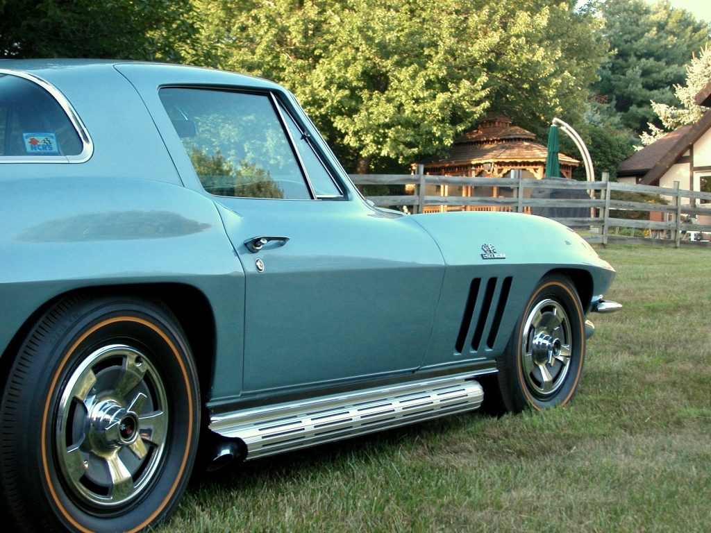 66 Corvette with side exhaust